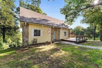 Branson's Crystal Cabin