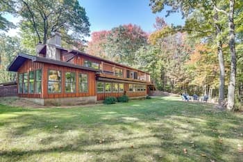 Rhinelander Chain of Lakes Home w/ River Dock!