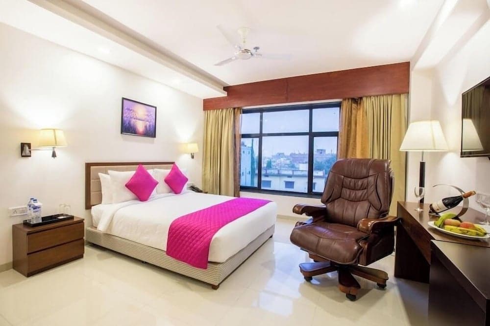 DIAMOND PALACE LORDS PLAZA