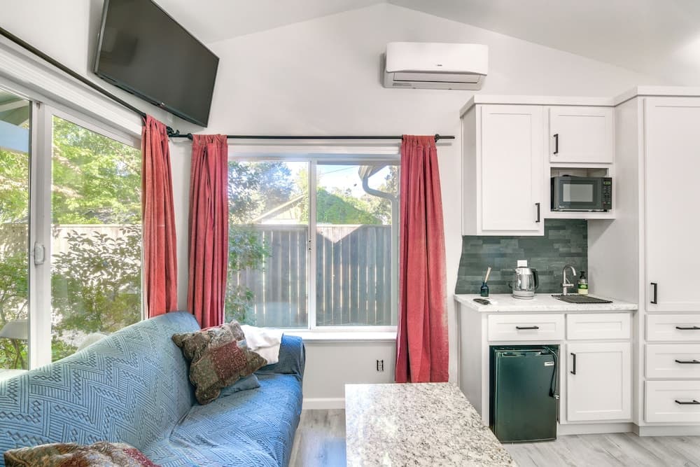 Chico Studio Near Cal State & Downtown