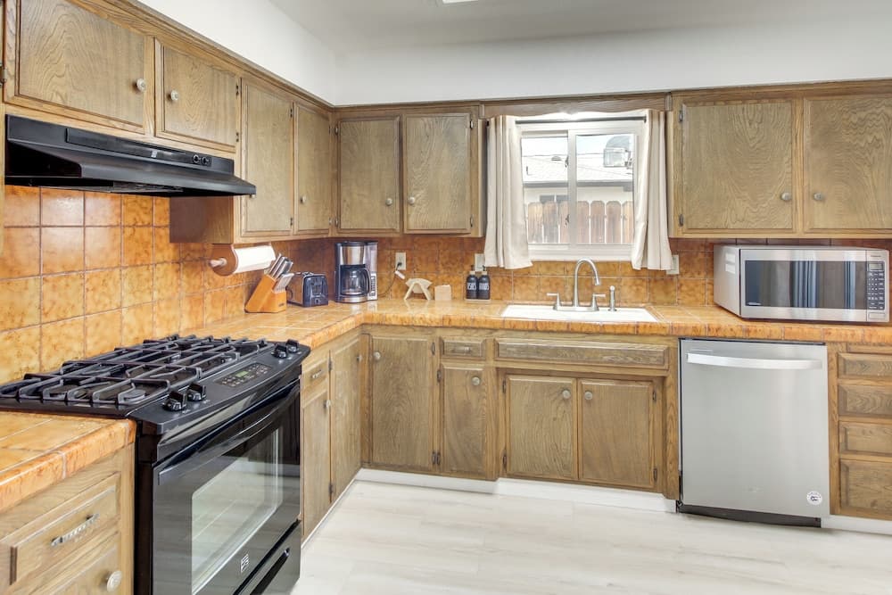 Pet-friendly Ridgecrest Home Near OHV Trails!