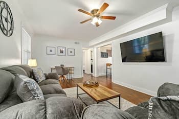 Pet-friendly Mobile Condo ~ 4 Mi to Downtown!