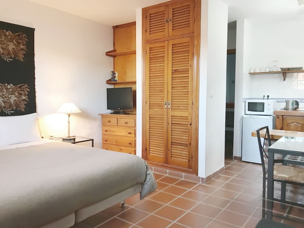 Apartamentos Turisticos La Mundial