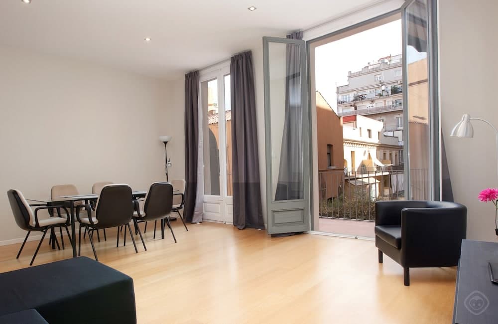 Modern Center Apartments