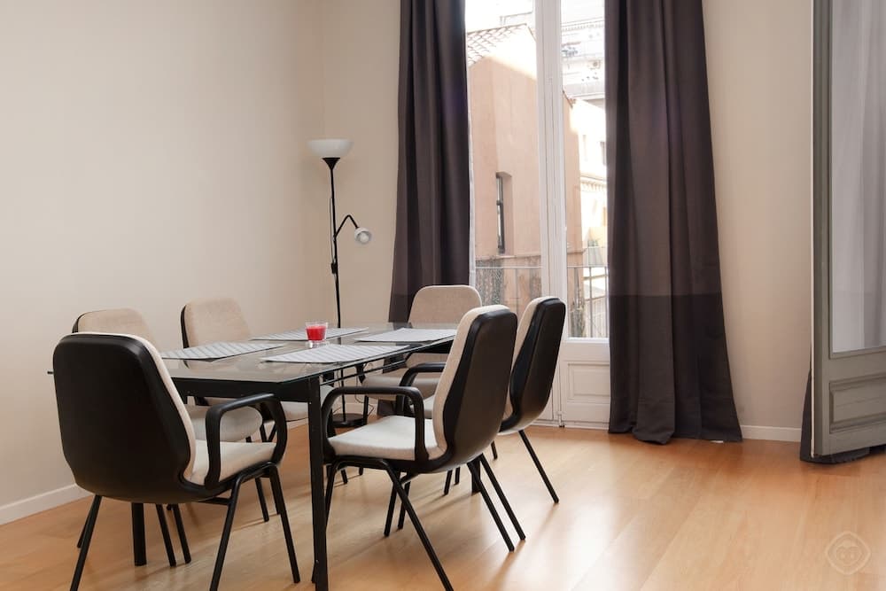 Modern Center Apartments