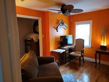 The White House on Freedom Way