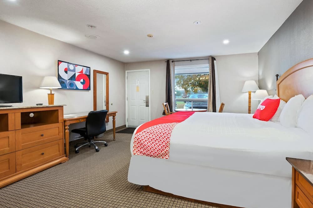 First Canada Inn Cornwall