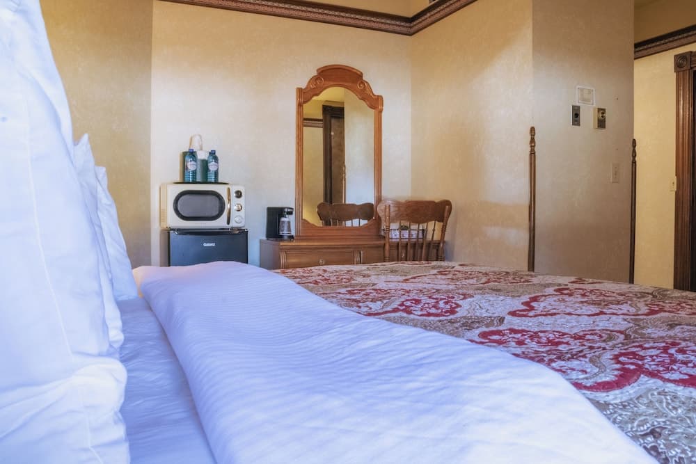 The Historic Bullock Hotel