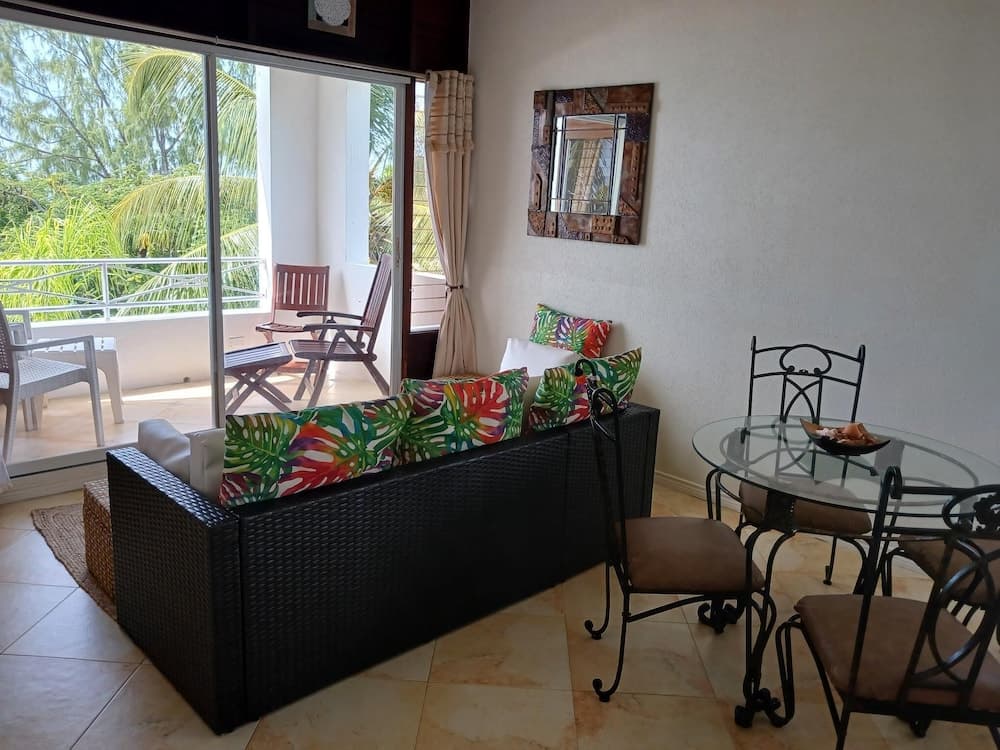 Coral Lane Beach Apartments