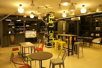 Makati Junction Hostels