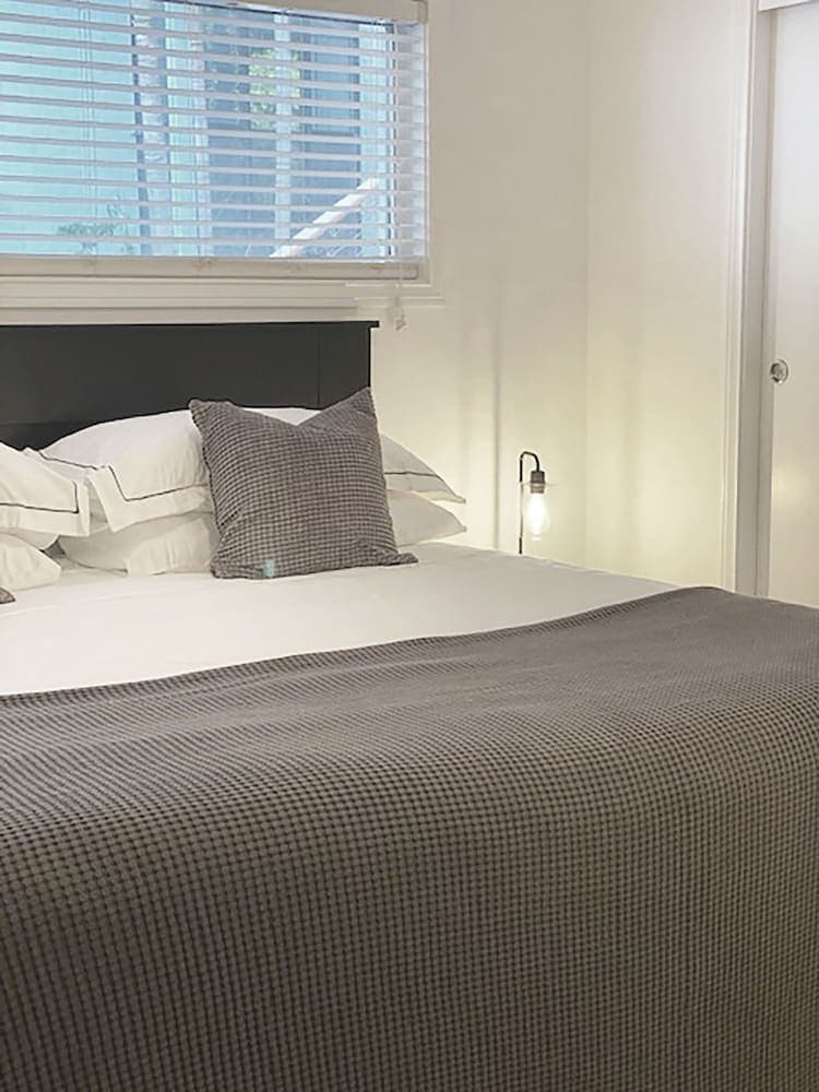 Malibu Beach Paradise Apartments