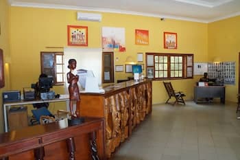 Lemon Creek Hotel Resort