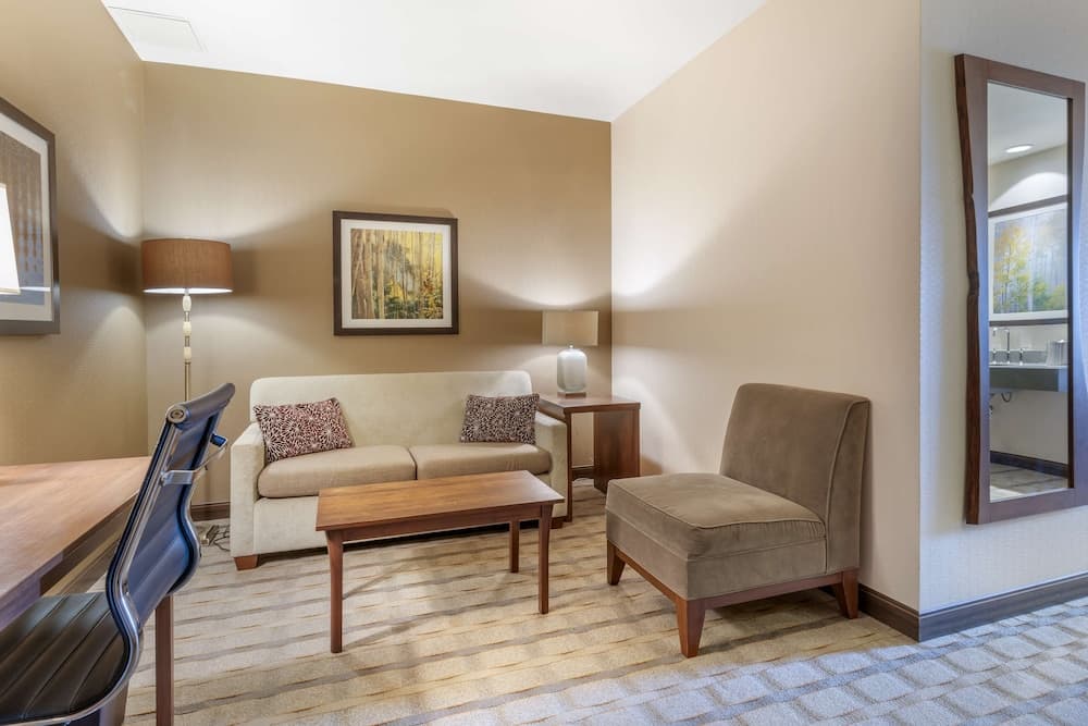 Best Western Premier Boulder Falls Inn