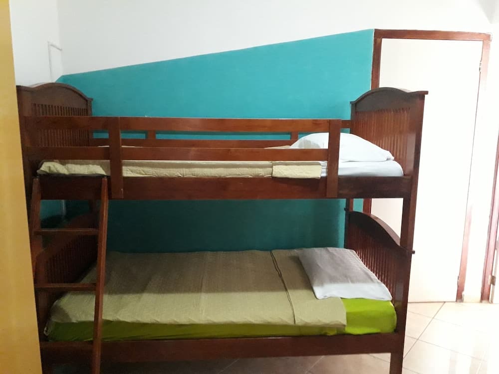 Sea Horizon Apartments (across from Mambo Beach)