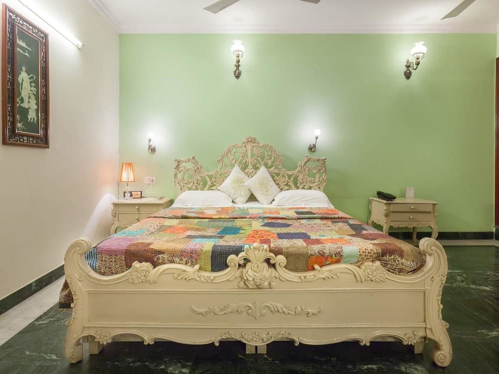 OYO 315 Hotel Tavern