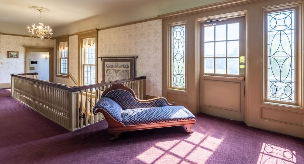 White Springs Manor a Belhurst Property