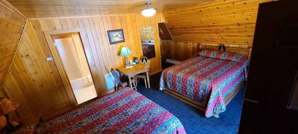 Pahaska Tepee Resort