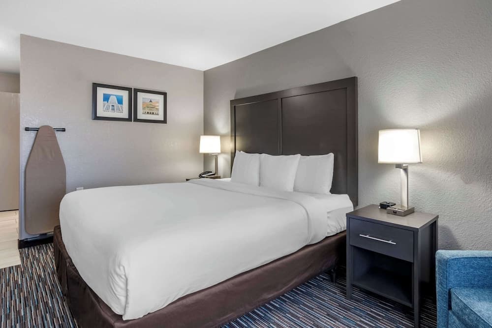 Comfort Inn & Suites Emporia