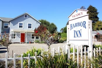 Harbor Inn