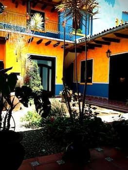Casa Chikita Bed & Breakfast