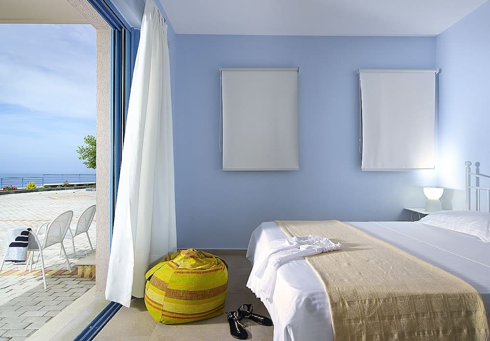 Xenia Residence & Suites