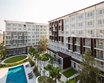 The Idle Hotel and Residence