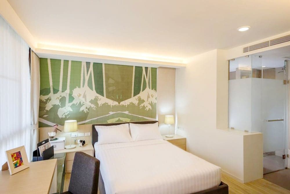 The Idle Hotel and Residence