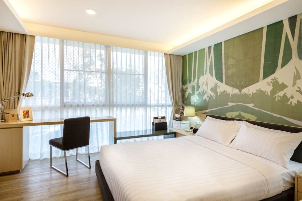 The Idle Hotel and Residence