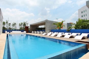 One Villahermosa 2000