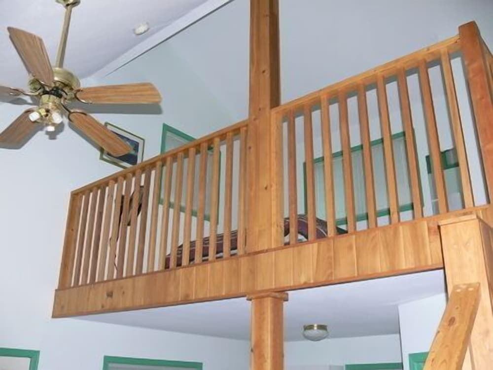 Forest Echoes Cabins