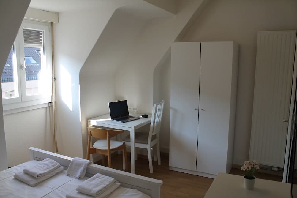 Swiss Star Eptingerstrasse