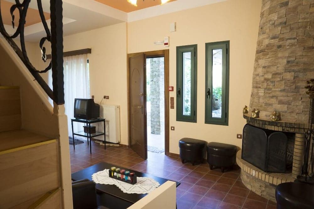 Elia Therissos Maisonettes