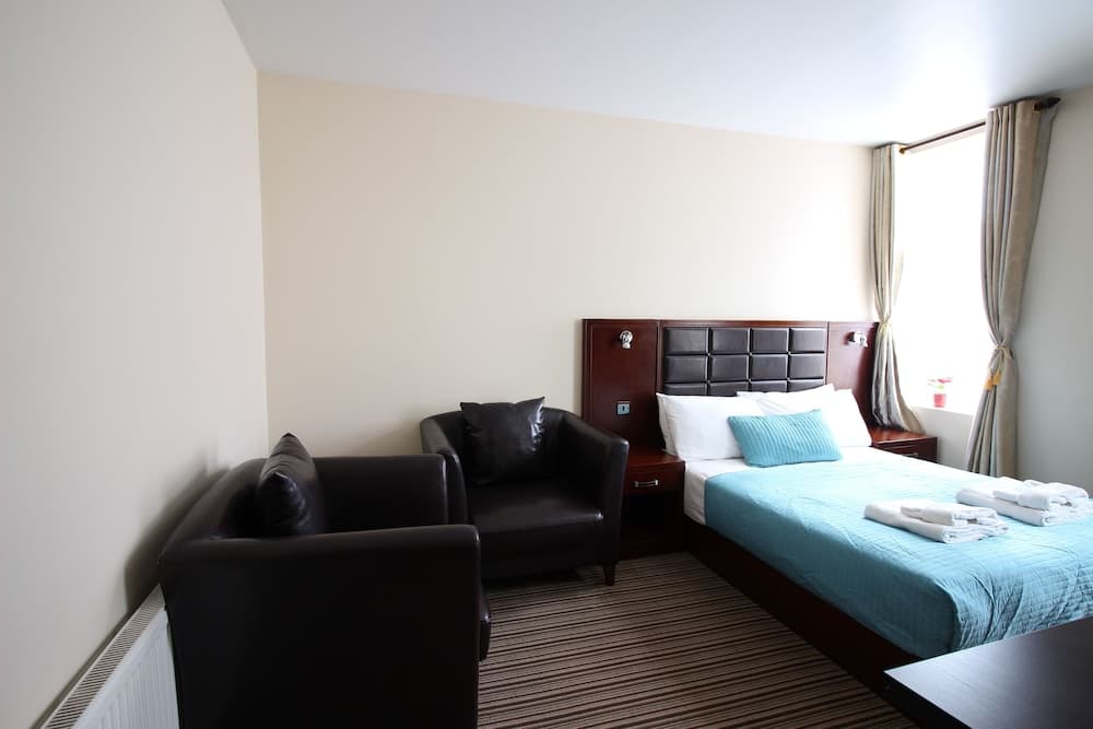 William's Hillsborough Apartments