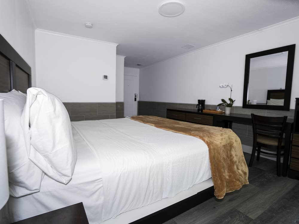 Hampton's Vacation Inn