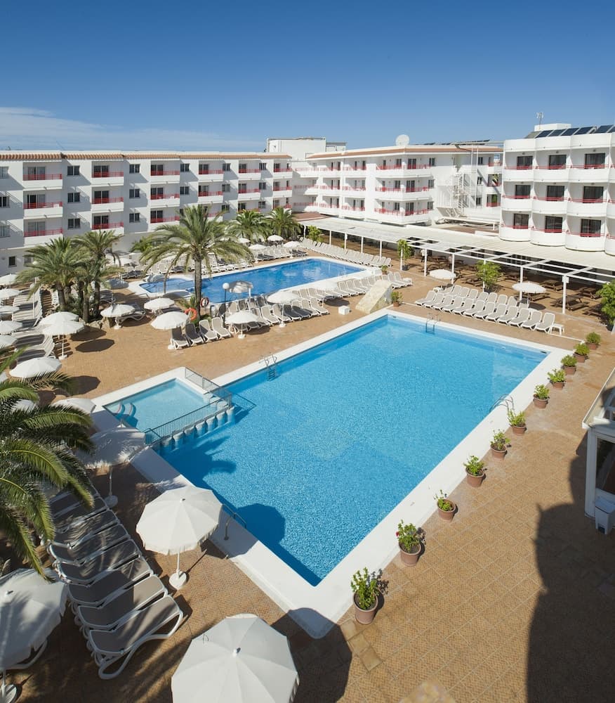 Coral Star Apartments