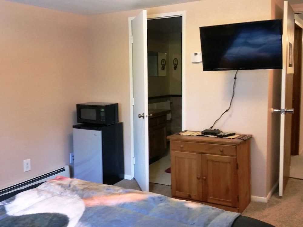 9th Wave Bed and Breakfast