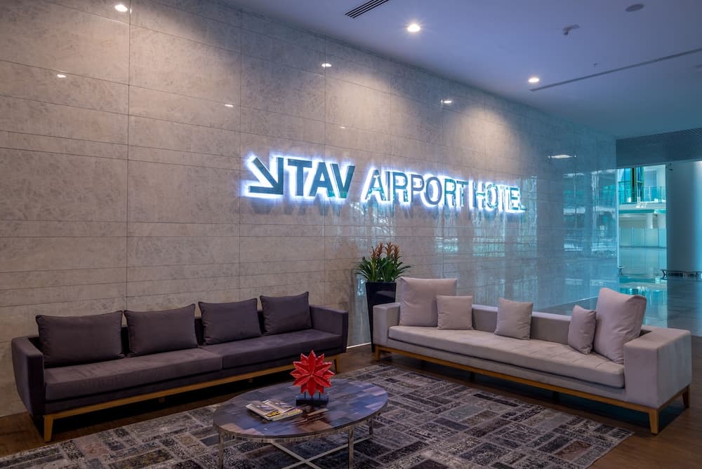 Tav Airport Hotel Izmir