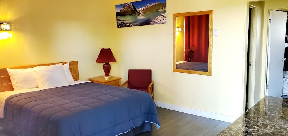 The Port-O-Call Inn & Suites