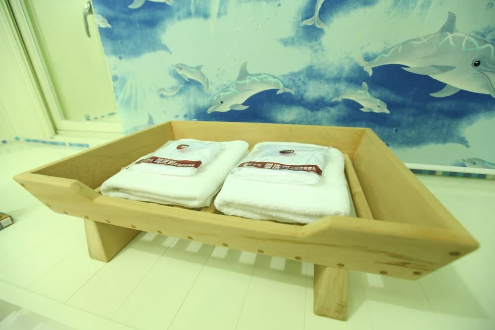 Broad-Minded Station