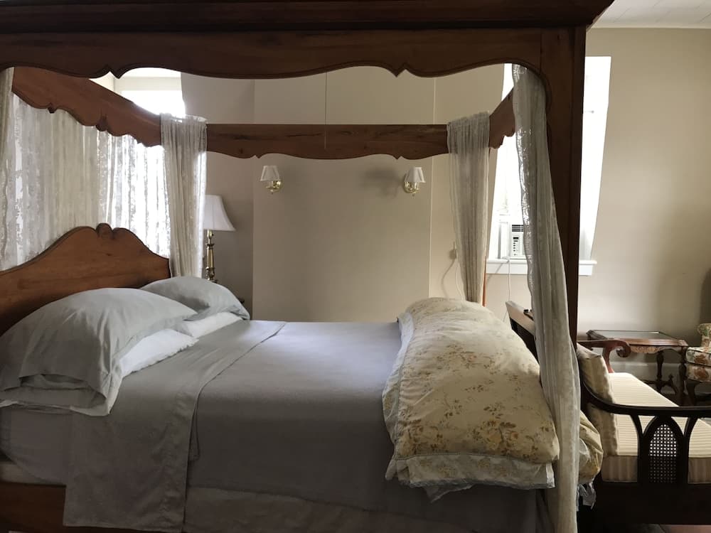 Hudson City Bed & Breakfast