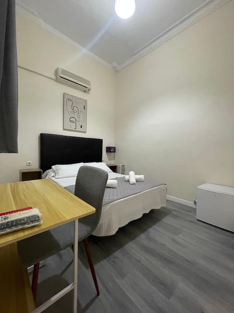 Hostal Balmes Centro