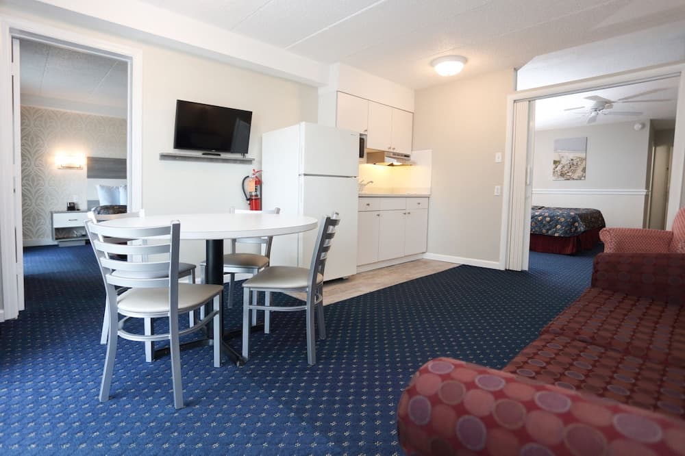 Adventurer Oceanfront Inn