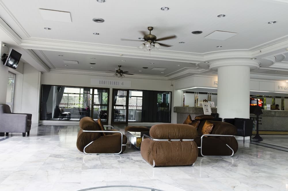 First Pacific Hotel And Convention