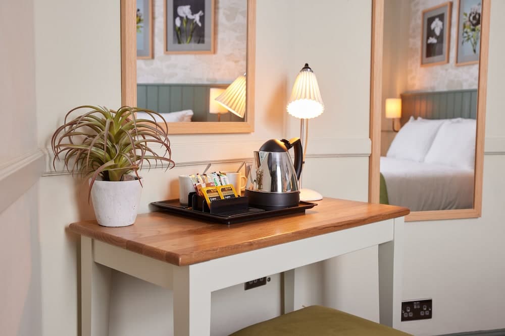 Kings Head Hotel by Greene King Inns