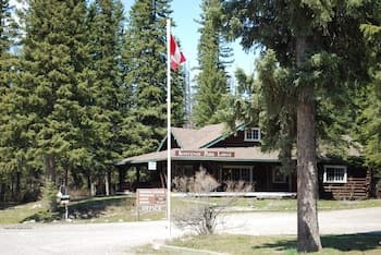 Kootenay Park Lodge
