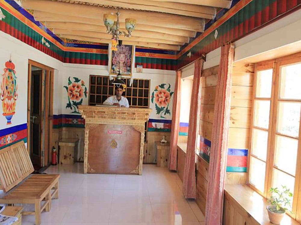 TIH Hotel Mahay Palace