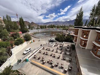 Hotel New Glacier View