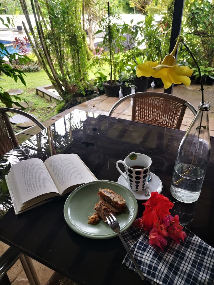 La Pernela Beachfront Resort