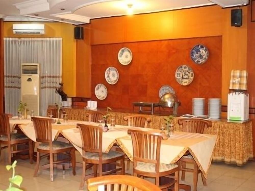 New Siliwangi Hotel & Restaurant