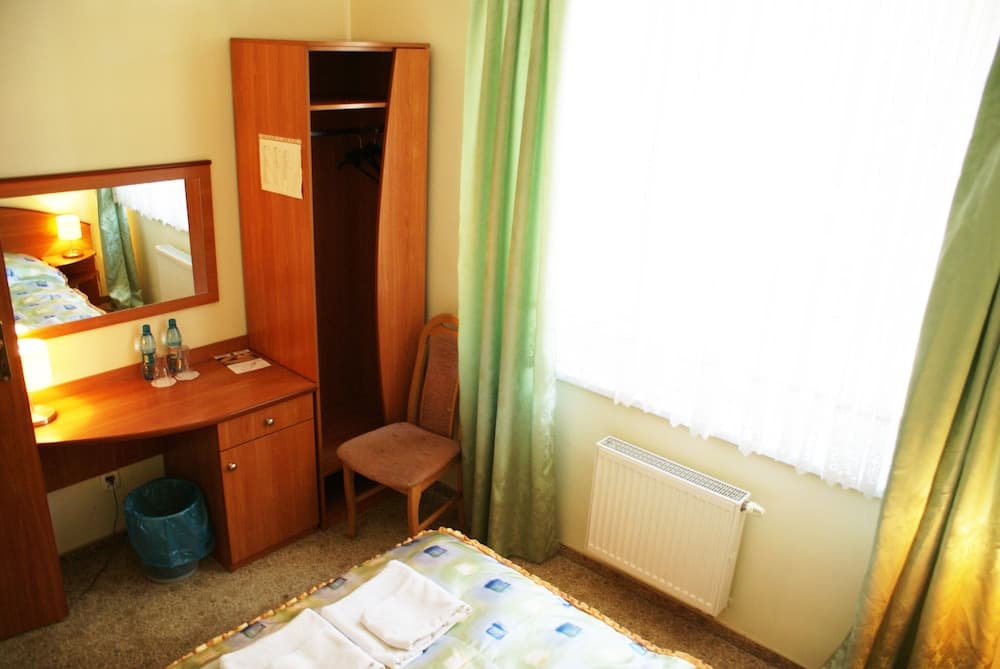 Pensjonat Iskra by Katowice Airport